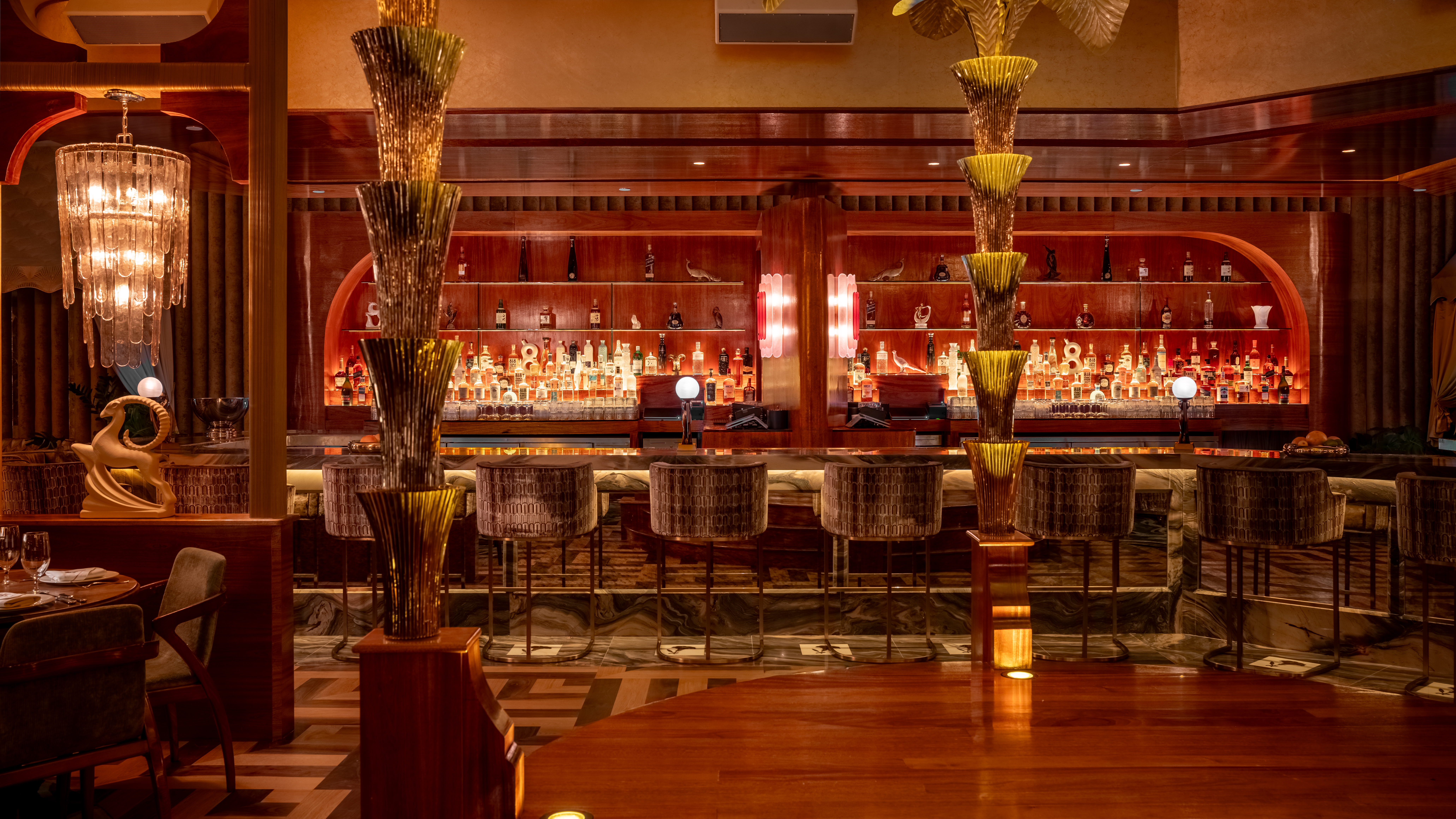 The Restaurant Where Your Phone Gets You Kicked Out